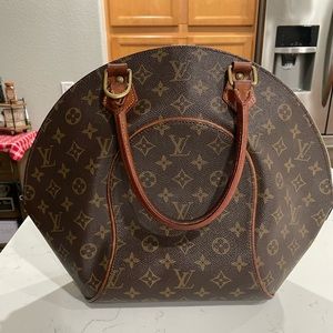 Louis Vuitton Ellipse MM